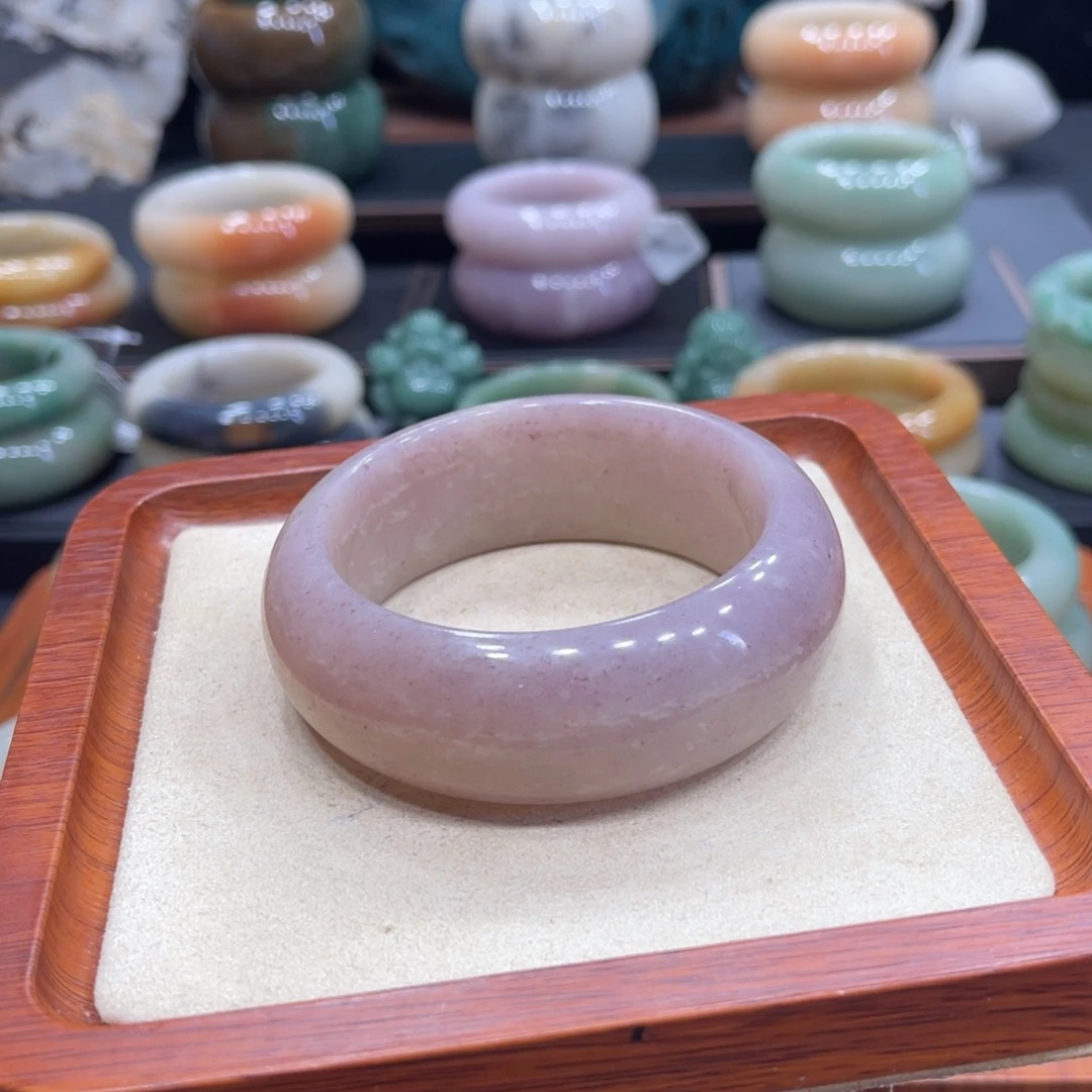 石英质玉手镯未镶嵌秋**