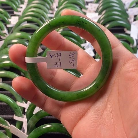 和田玉（碧玉）手镯未镶嵌