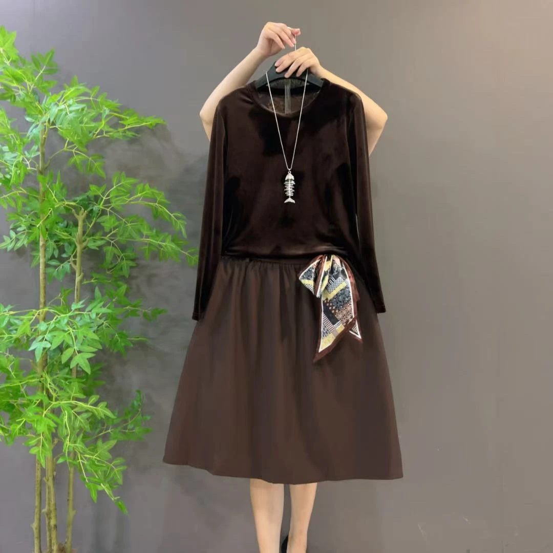 9955秋季新款丝绒衫+中长款半身裙通勤风时尚套装轻熟风大码女装