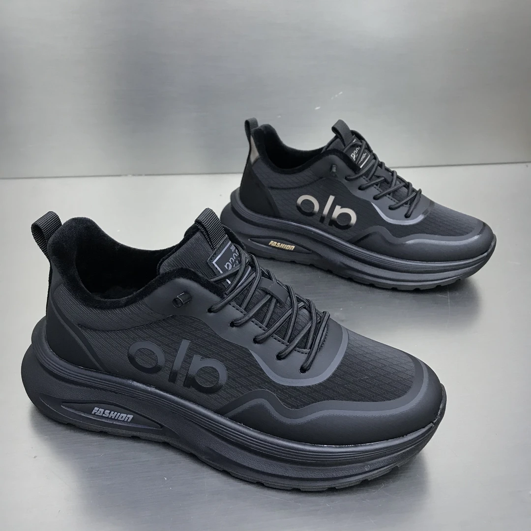 稳25101冬季时尚休闲运动系带潮流防水软底加绒男鞋