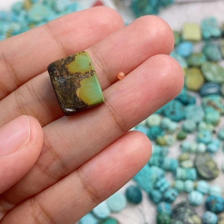 南红玛瑙未镶嵌珠宝奇石