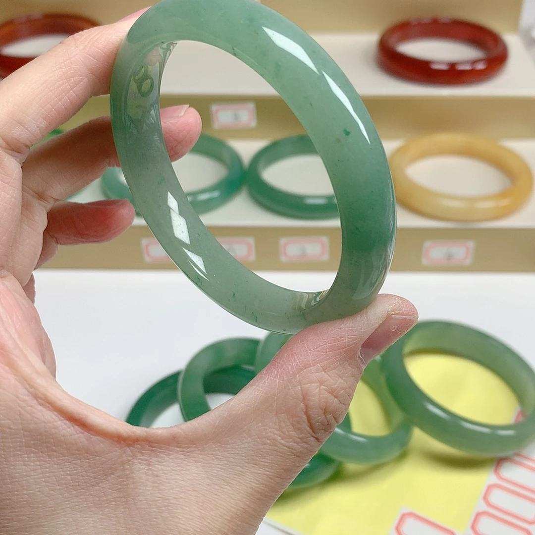 石英质玉手镯未镶嵌心****店