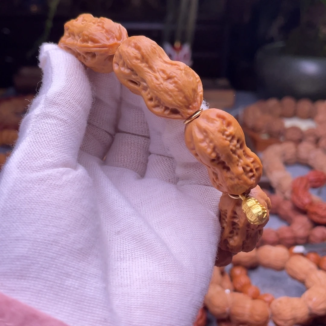 男***斗文玩核桃手串秋子