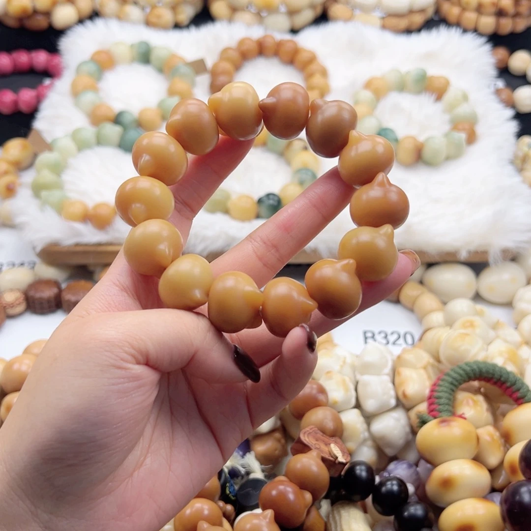 吊坠白玉菩提22-23卡干磨菩提猫猫头