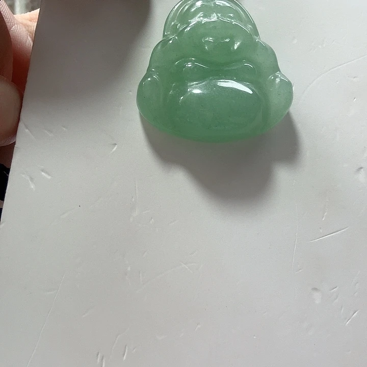 石英质玉未镶嵌颈饰中大佛