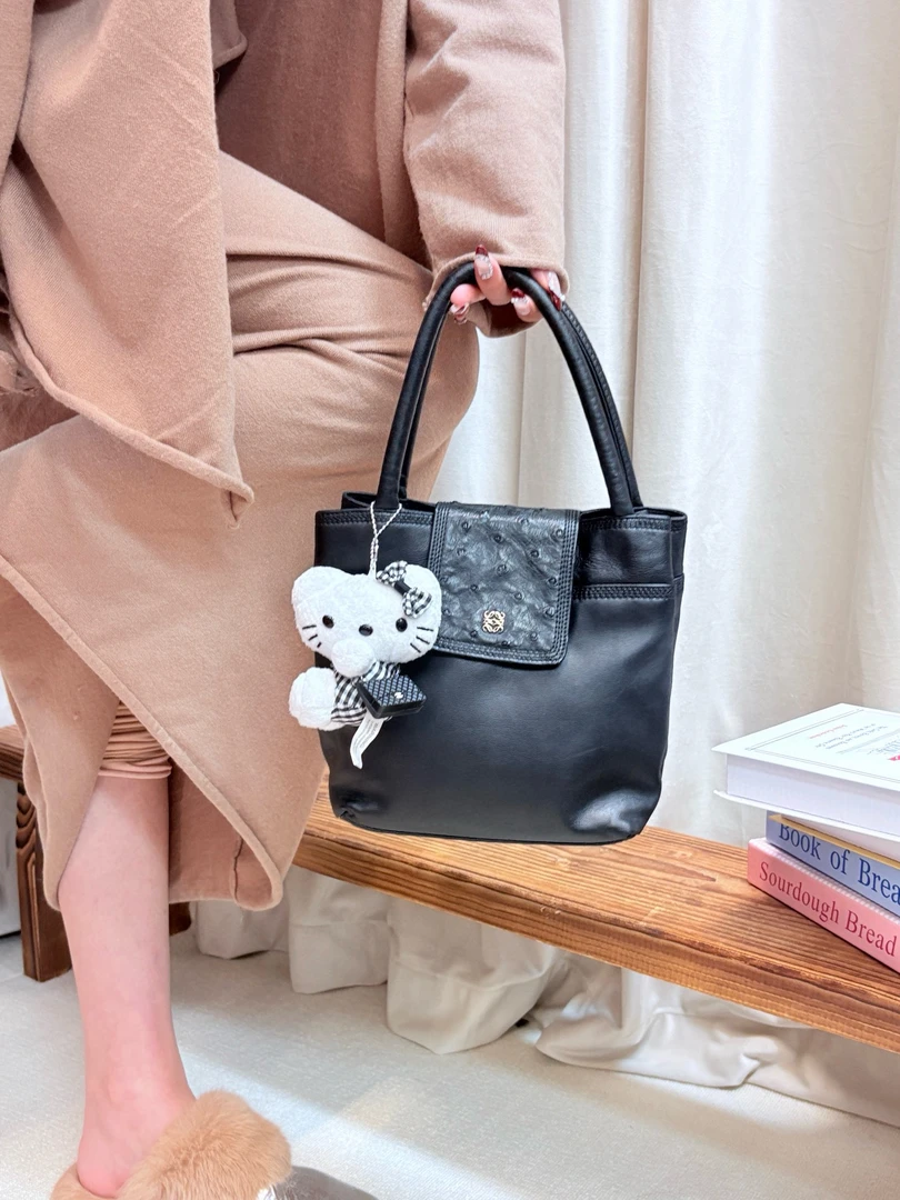 95新 LOEWE/罗意威 loewe 黑色手提包 (K)