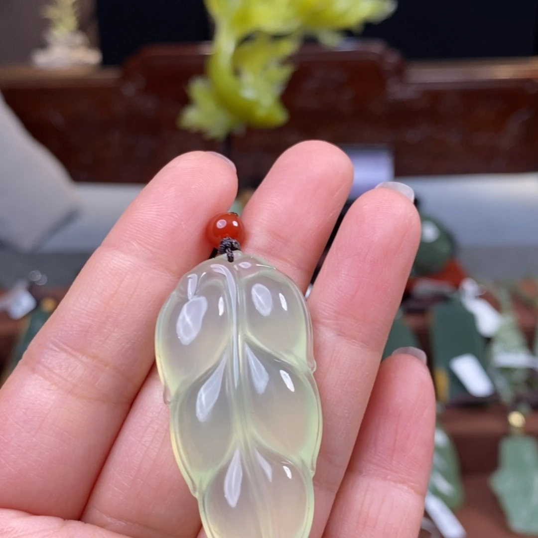 享***独蛇纹石玉未镶嵌挂件