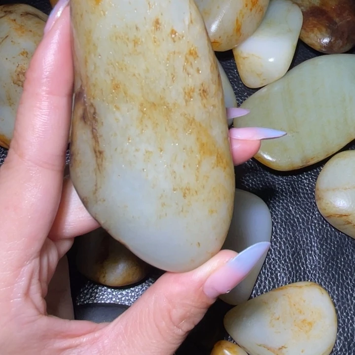 和田玉（糖玉）未镶嵌颈饰