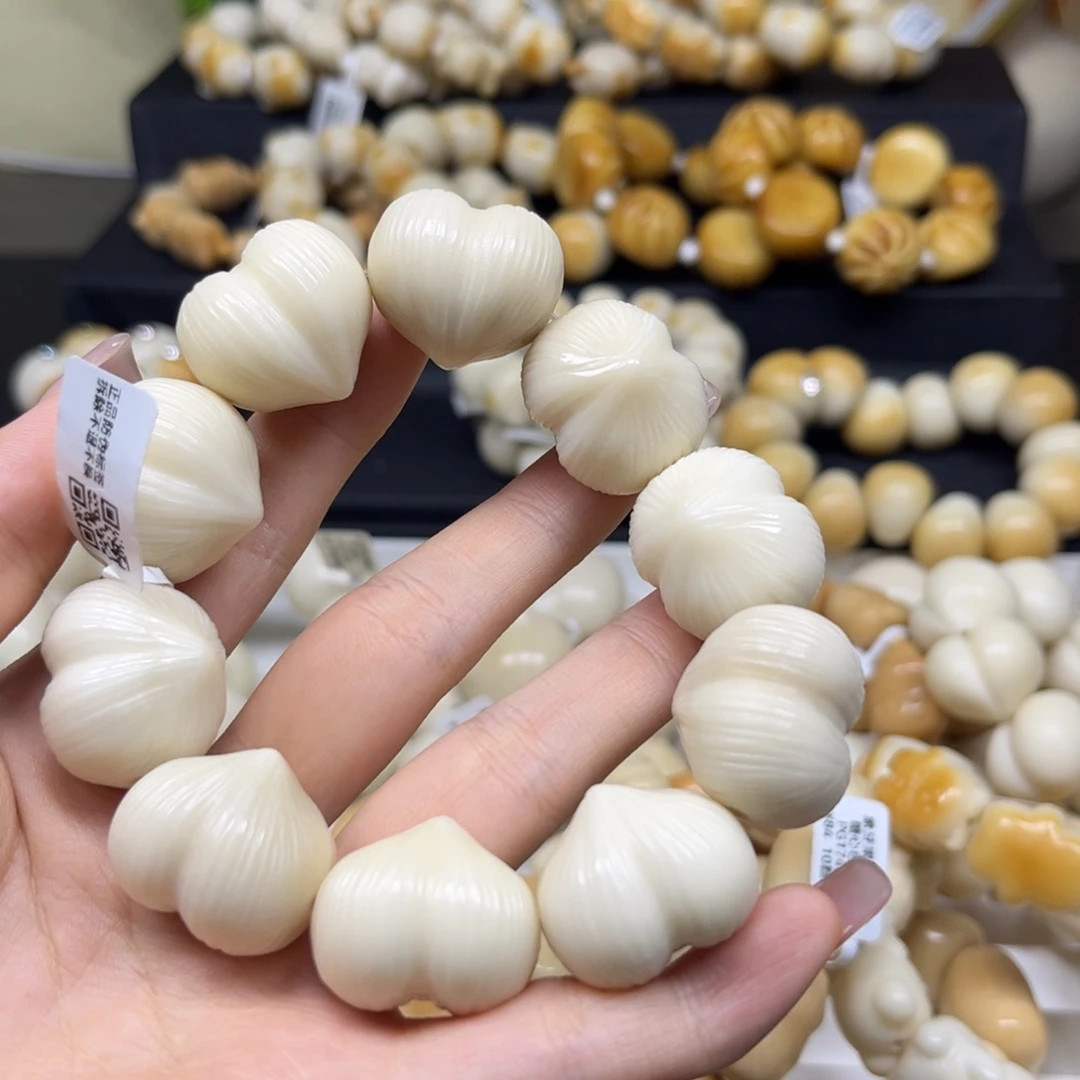 白玉菩提手串7.15.105拉丝爱心屁桃