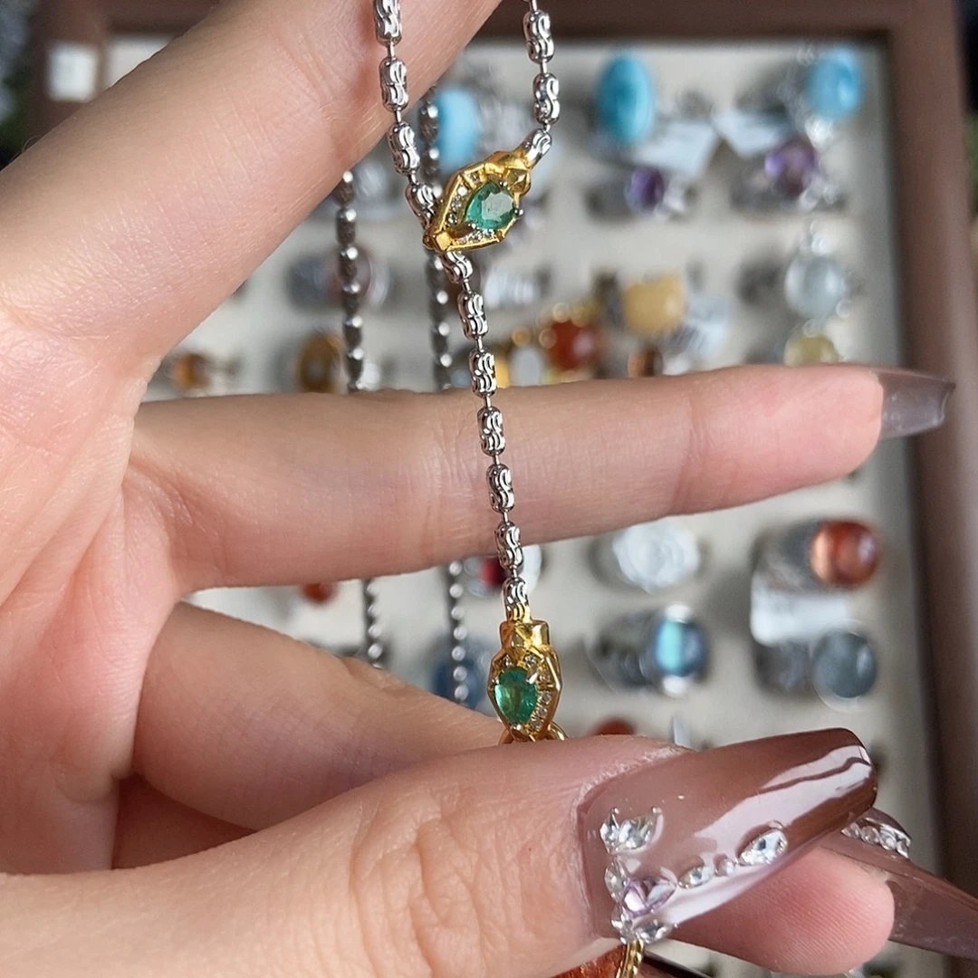 H***g银S925镶嵌戒指烟晶祖母绿蛇链