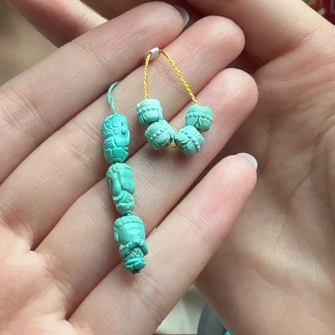 绿松石未镶嵌颈饰