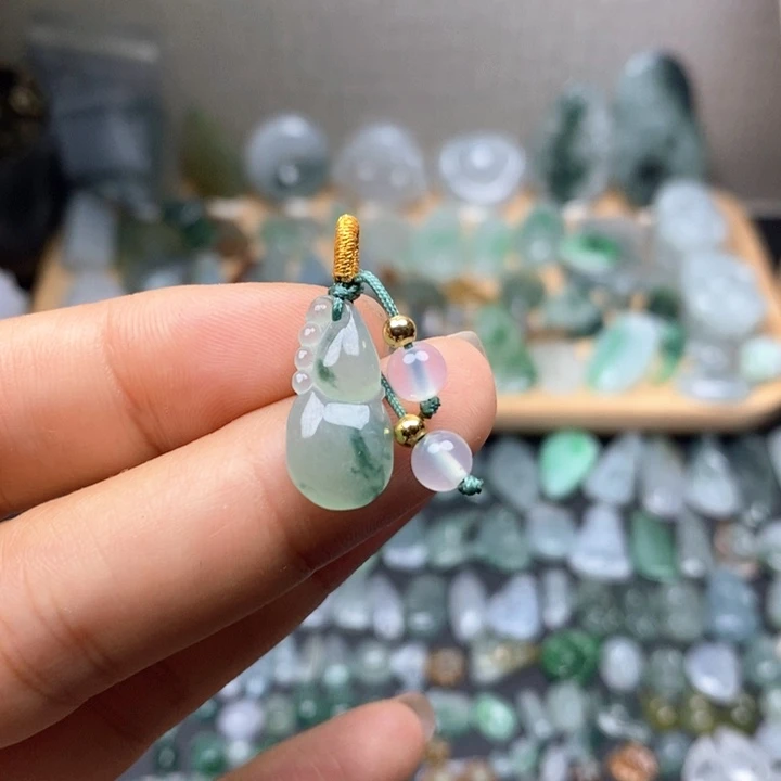 翡翠未镶嵌颈饰天然翡翠飘花小葫芦