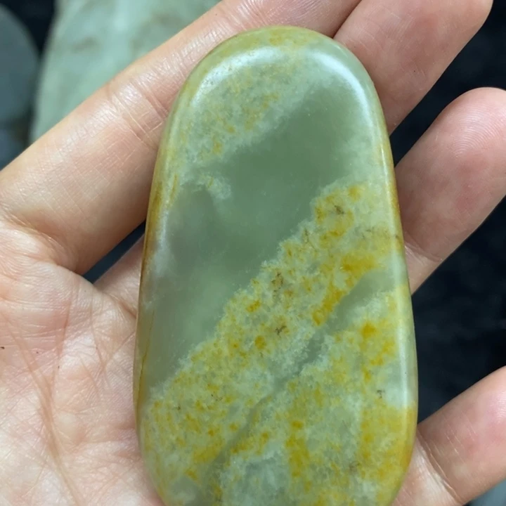 未镶嵌和田玉（糖玉）挂件