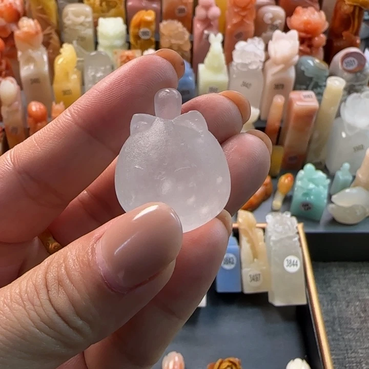 昌化石印石不规则印面猫包刻字