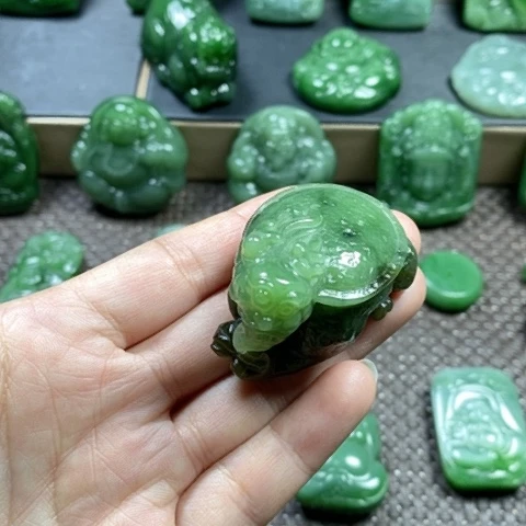 【闪购商品】颈饰未镶嵌和田玉