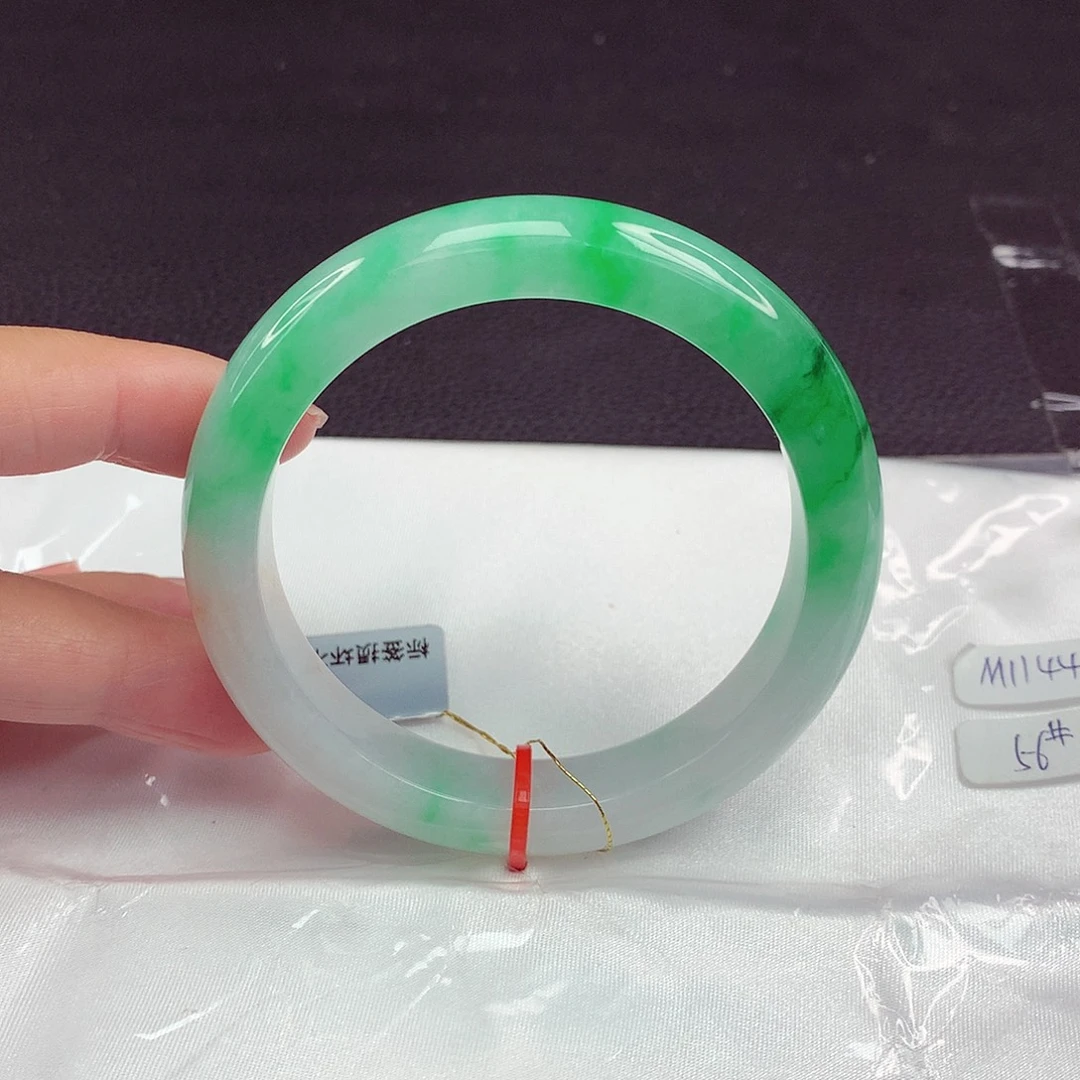 翡翠未镶嵌手镯56圈477