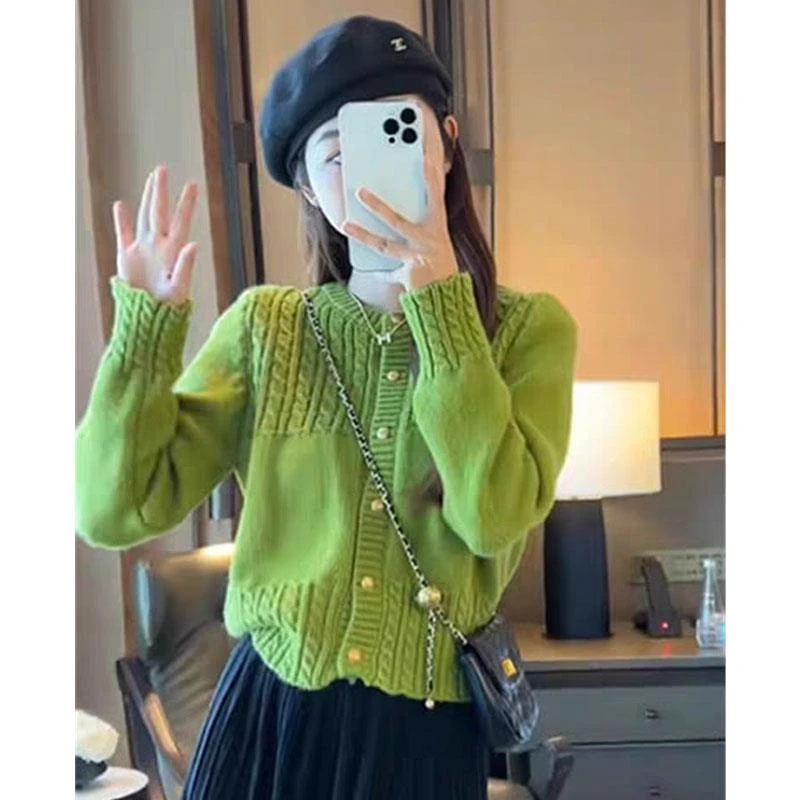 尚小香风漂亮绿色麻花毛衣外套2025春新款女慵懒风宽松针织开衫