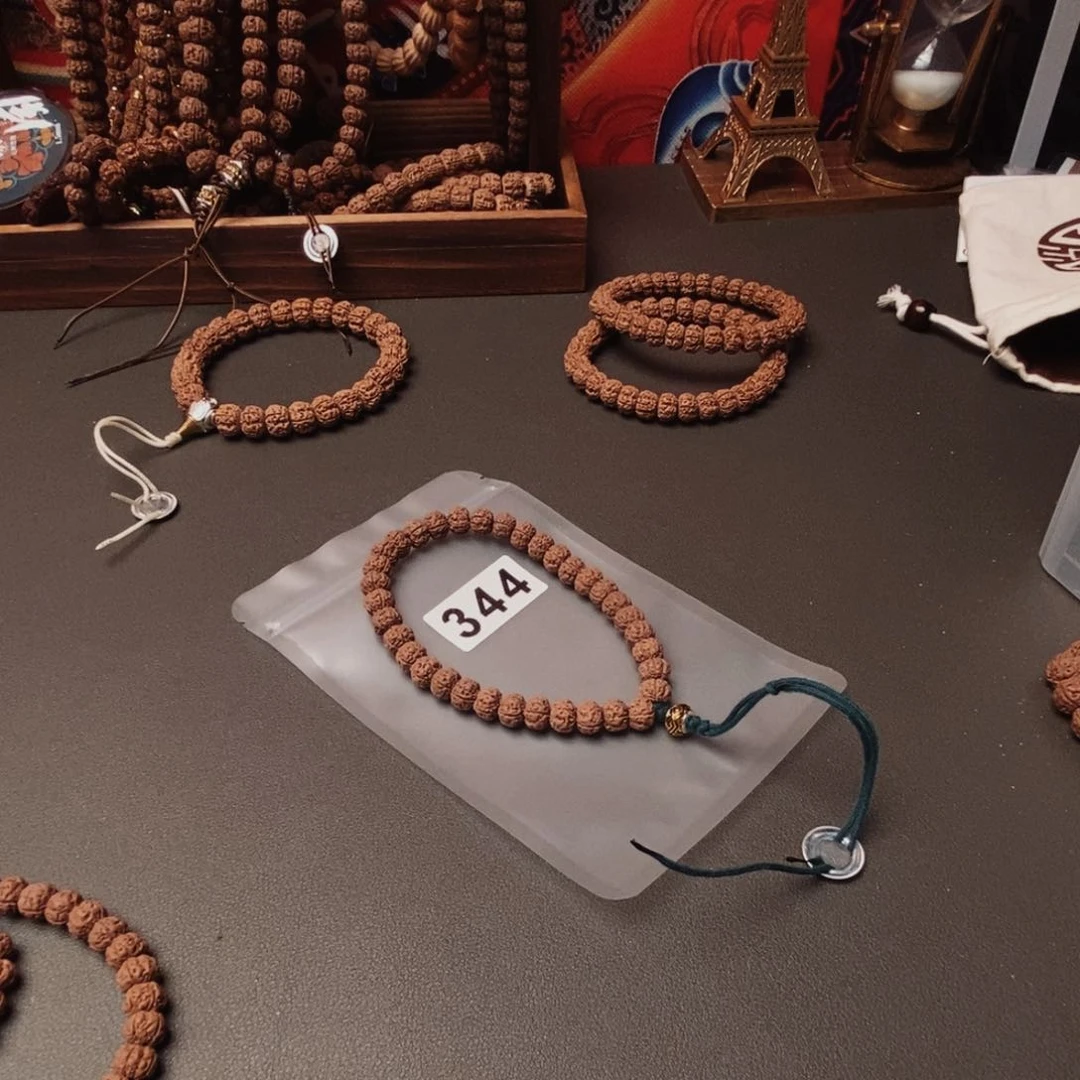 吊坠金刚菩提哦哦哦哦哦哦哦哦哦哦