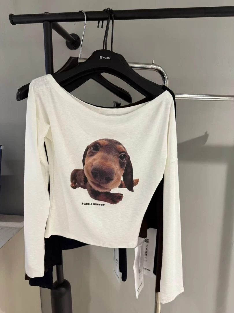 美式一字肩长袖t恤2025夏季设计感辣妹修身显瘦小狗印花上衣1200