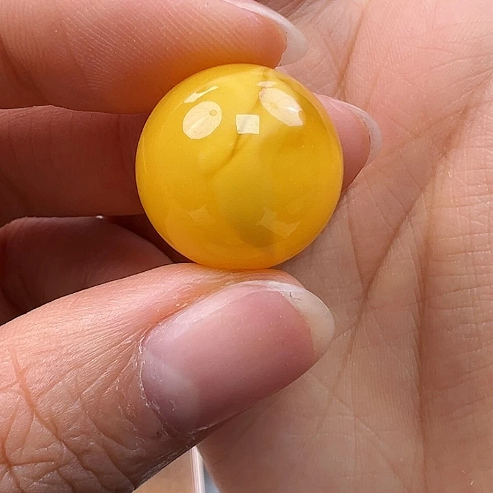 蜜蜡未镶嵌珠宝奇石