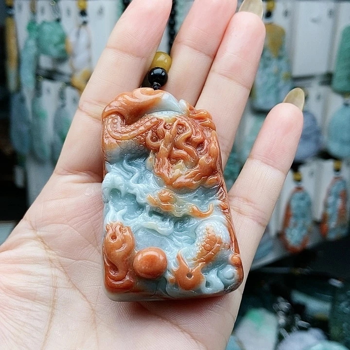 翡翠未镶嵌颈饰丢*翡翠