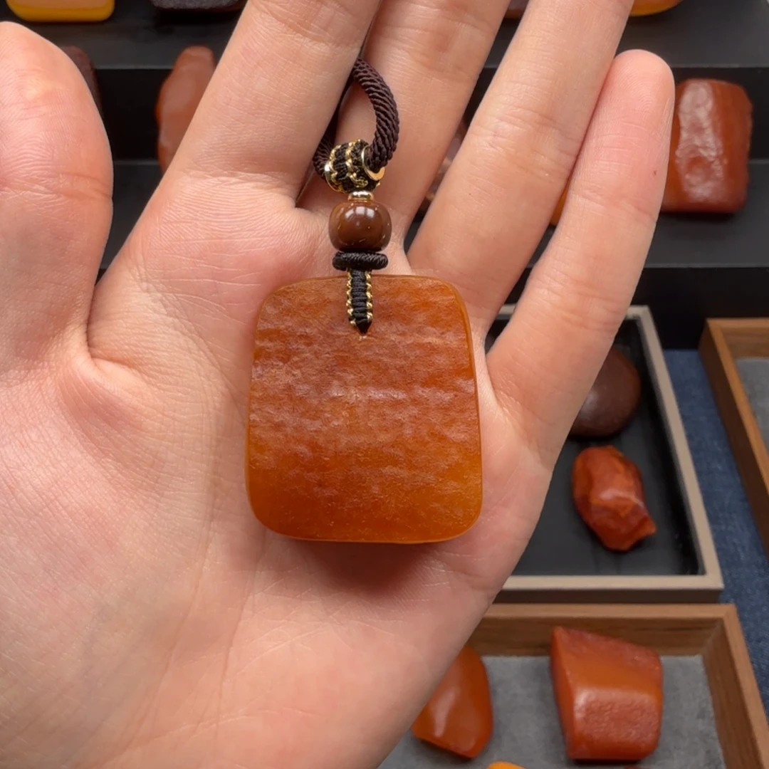 蜜蜡吊坠(赠链)未镶嵌