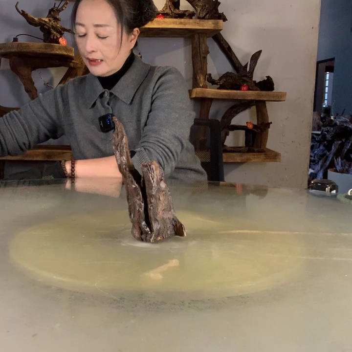 懒***动天然的云南紫柚木会黄水