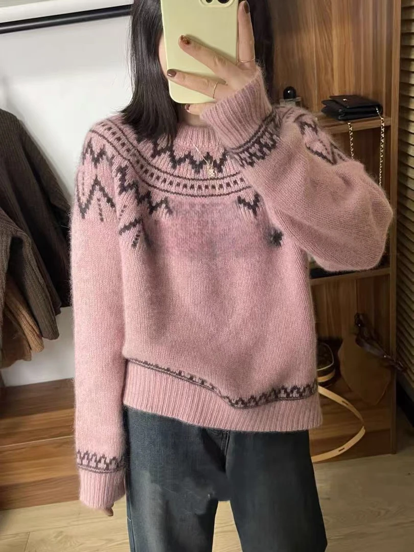 /草莓奶昔/波浪角花设计圆领宽松软糯针织衫 衣长57 胸围55 92889