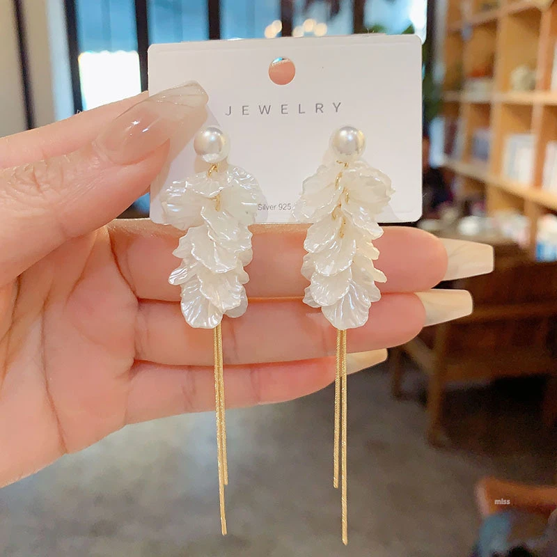 铜合金亚克力耳饰 气质轻奢花瓣长款小众流苏耳环女韩版时尚网红