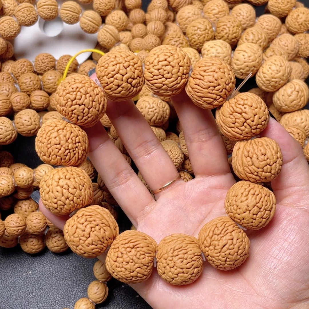 懒***我手串桃核龙鳞王手串