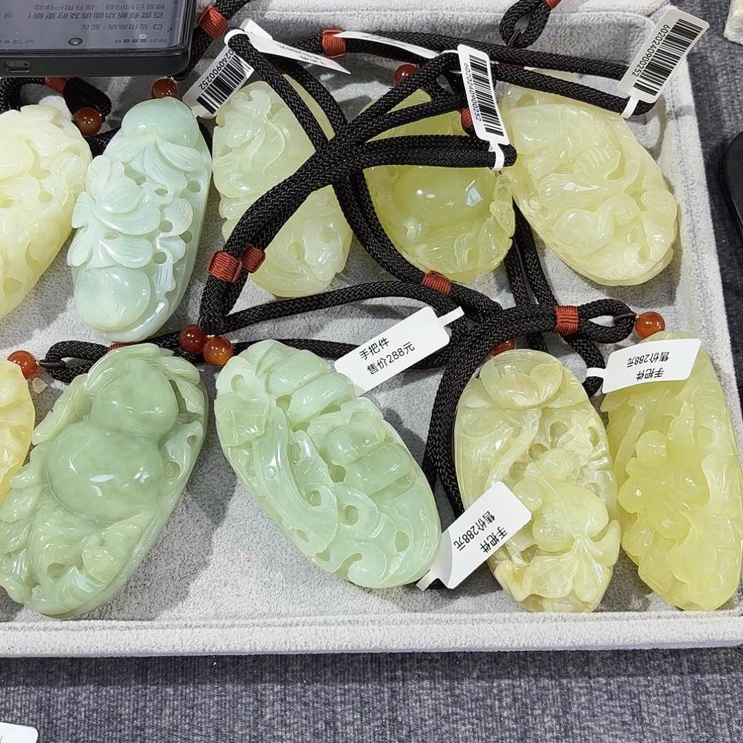 岫玉手把多样性发货其中之一未镶嵌?**?
