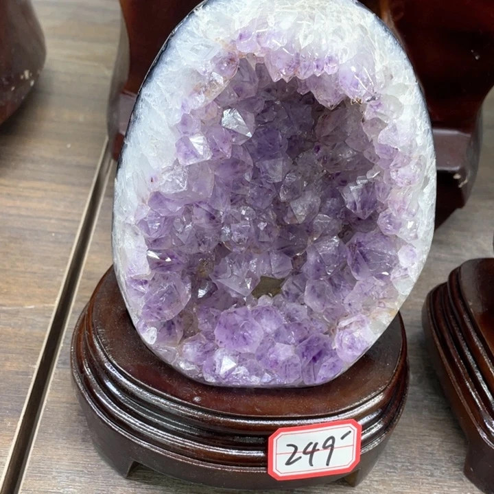 水晶摆件未镶嵌捡漏