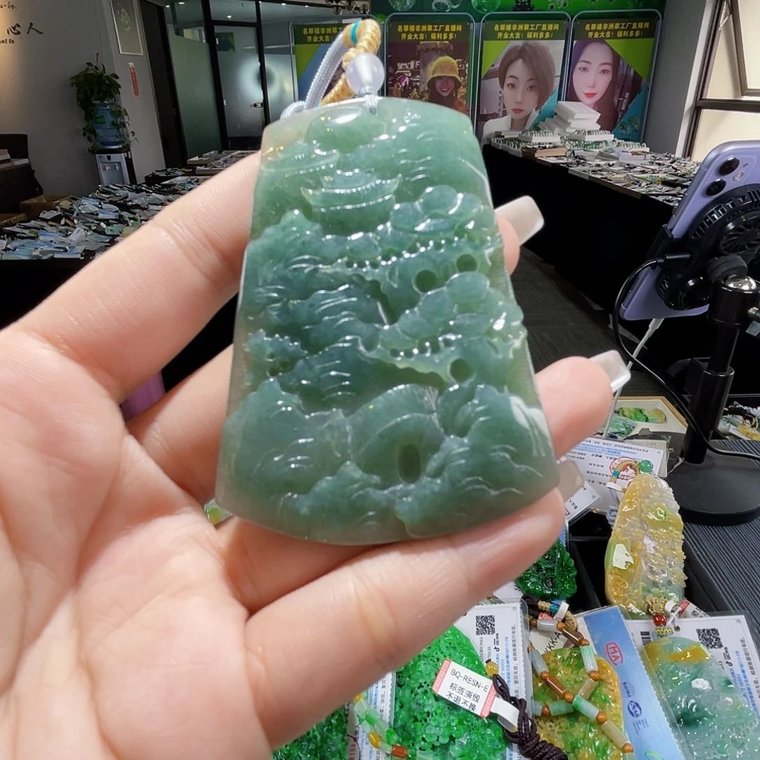 颈饰未镶嵌翡翠一