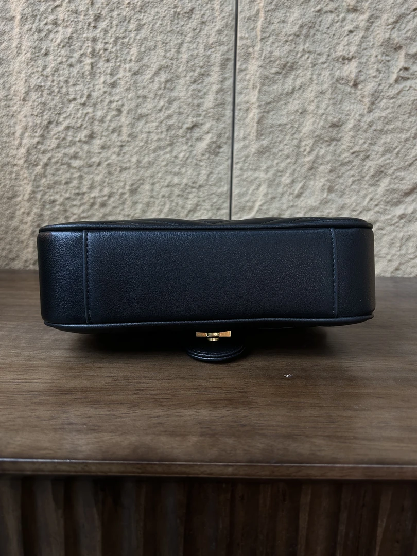 24年秋冬新款真皮重工女包呱呱链条黑色