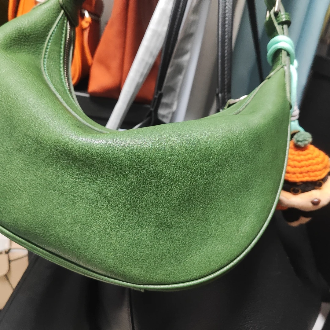 植油牛皮月牙包手挽单肩斜挎女包