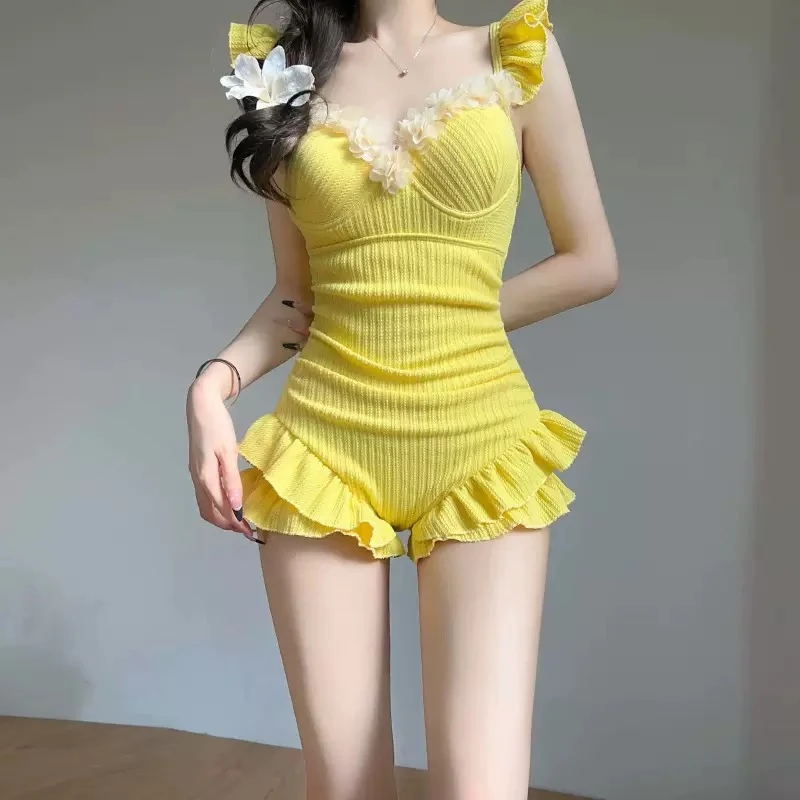 纯色少女显年轻钢托款泳衣聚拢玩水温泉连衣裙式纯欲