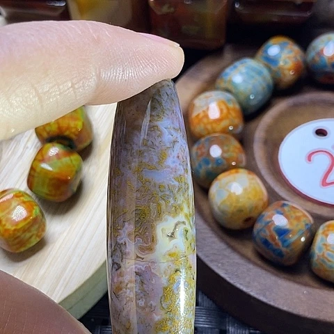 未镶嵌颈饰玛瑙/玉髓石**语