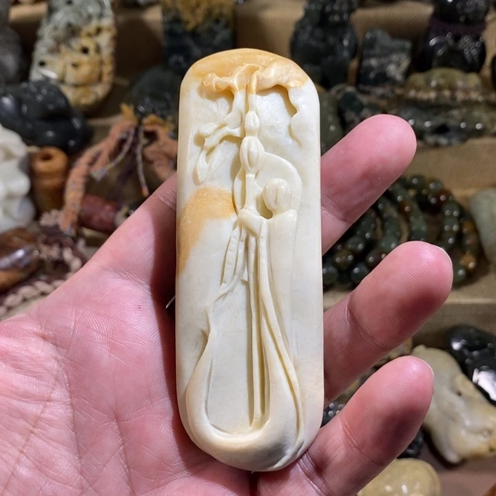 未镶嵌透闪石质玉挂件