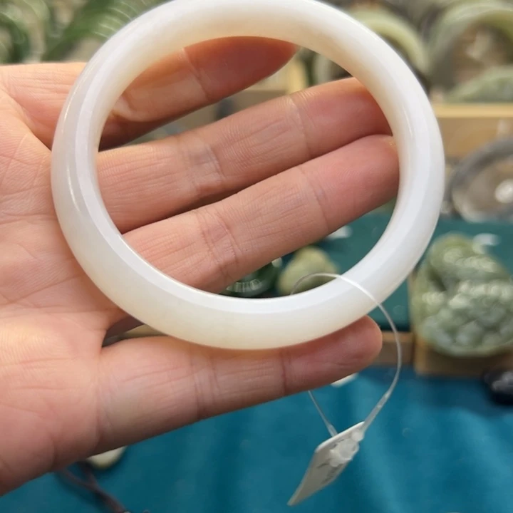 和田玉手镯未镶嵌57.8圈围72566