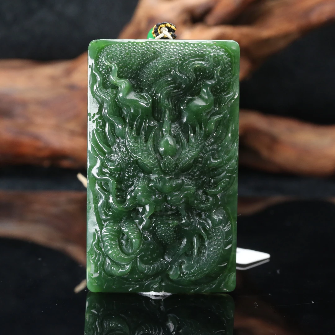 23和田玉碧玉龙牌/201540上海嘉禾拍卖