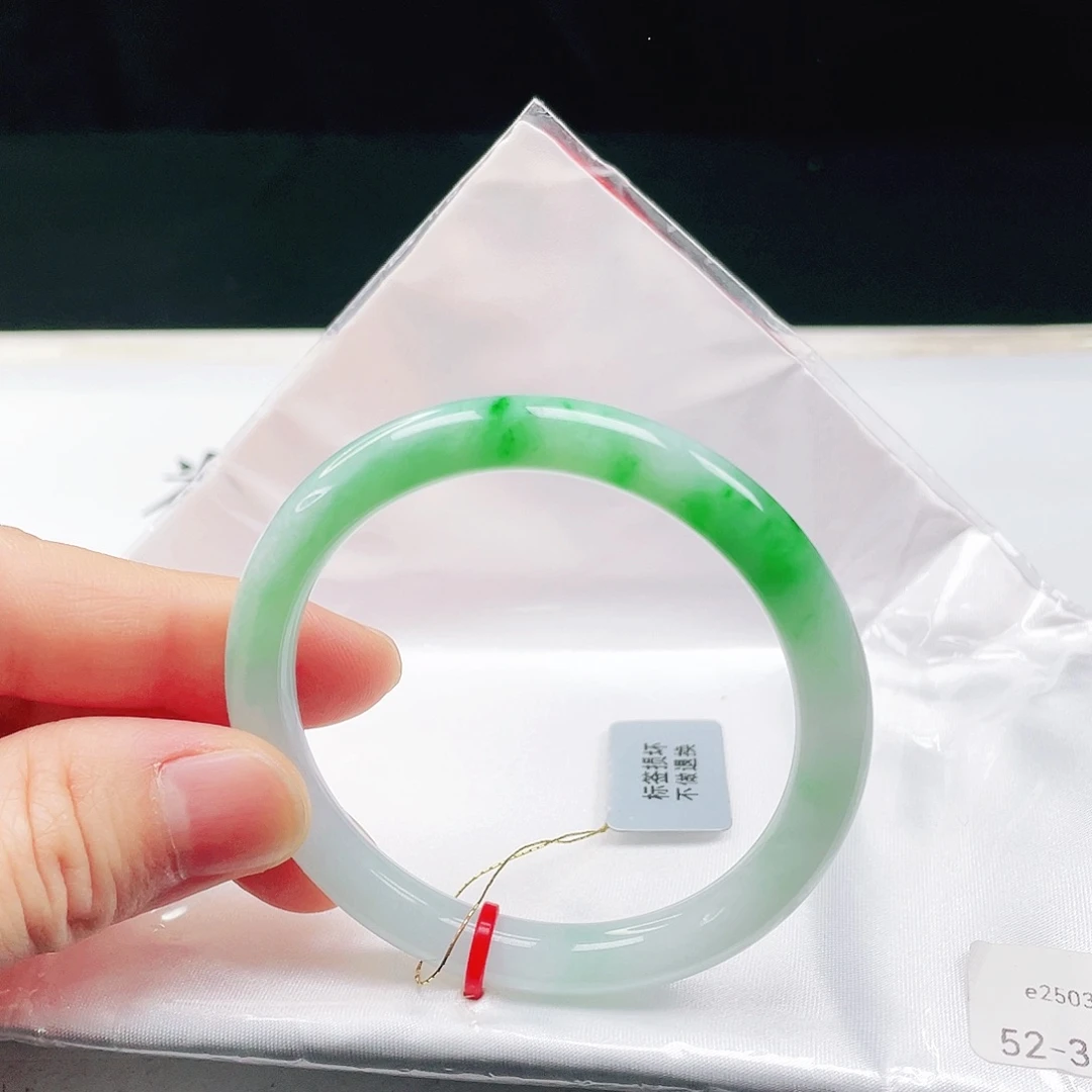 翡翠未镶嵌手镯（圆镯）52圈口