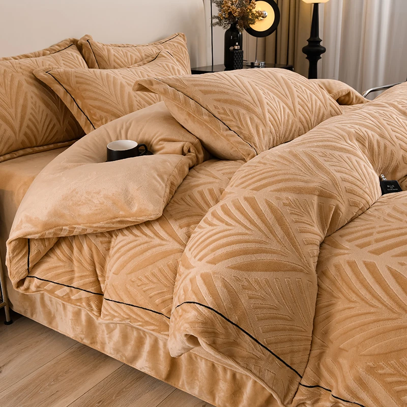 6D立体雕花牛奶绒四件套纯色加厚双面绒保暖不掉毛防静电床上用品