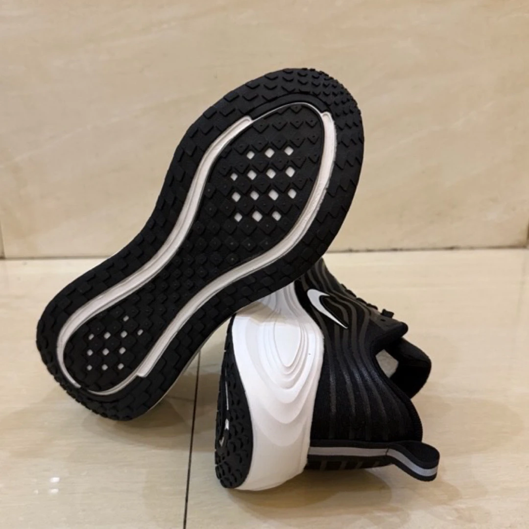 男运动鞋竞速跑步鞋系带夏季网鞋车缝线透气减震