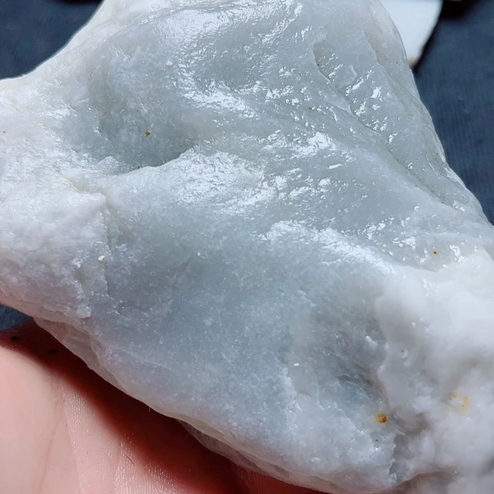 和田玉（糖玉）未镶嵌珠宝奇石