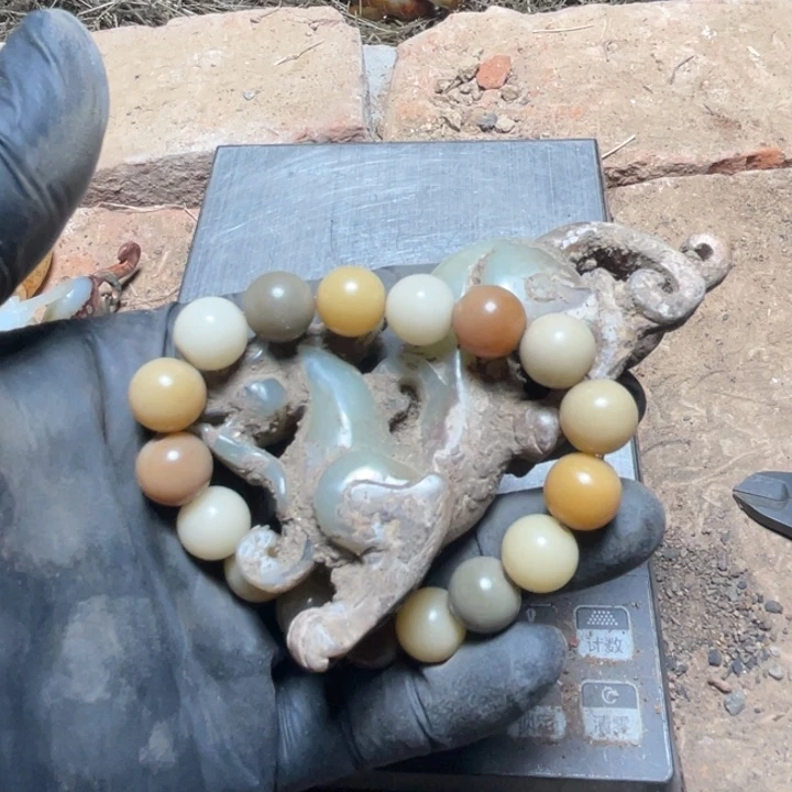 吊坠白玉菩提Fhihcccvgjjjjhgh