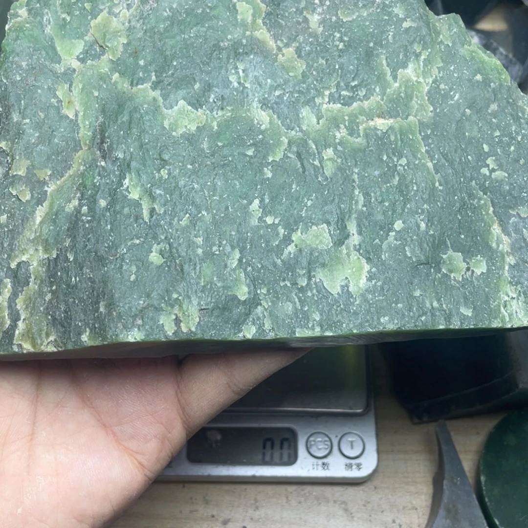 和田玉未镶嵌珠宝半成品