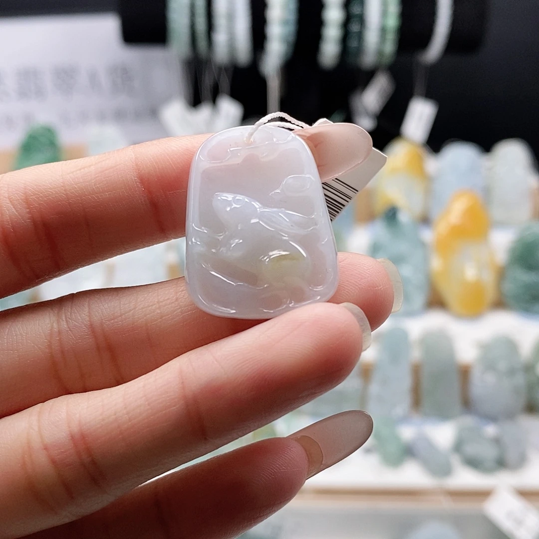 翡翠未镶嵌颈饰02