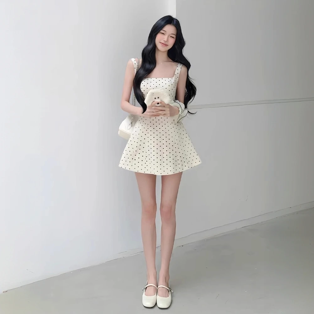 2025新款法式复古辣妹百搭设计感收腰波点连衣裙女夏气质短裙子
