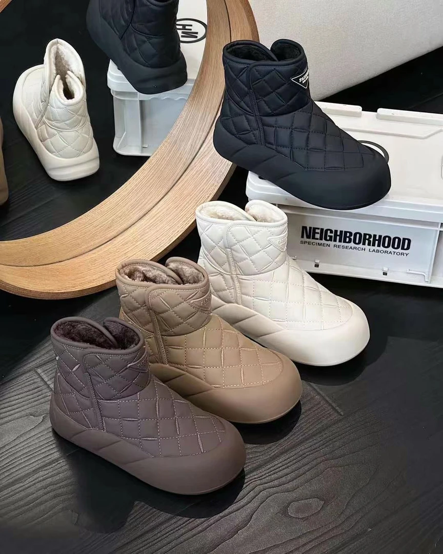 爆款防水电锈格雪地靴