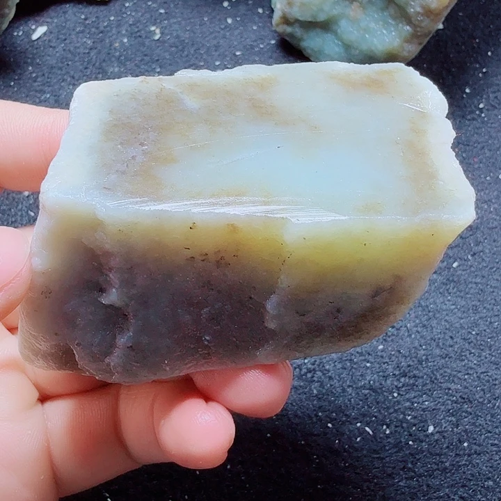 未镶嵌和田玉（糖玉）珠宝半成品